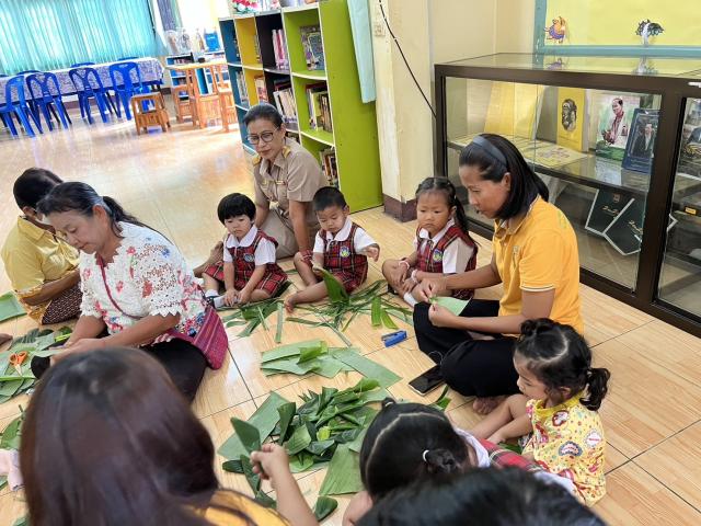 4. โครงการสืบสานวัฒนธรรมไทยร้อยดวงใจใส่กระทง ประจำปีงบประมาณ 2567